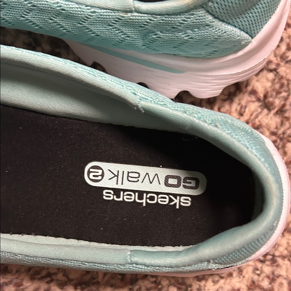 Skechers Women's Go Walk 2 Slip-On Sneakers - Wms 9 - Picture 3 of 10